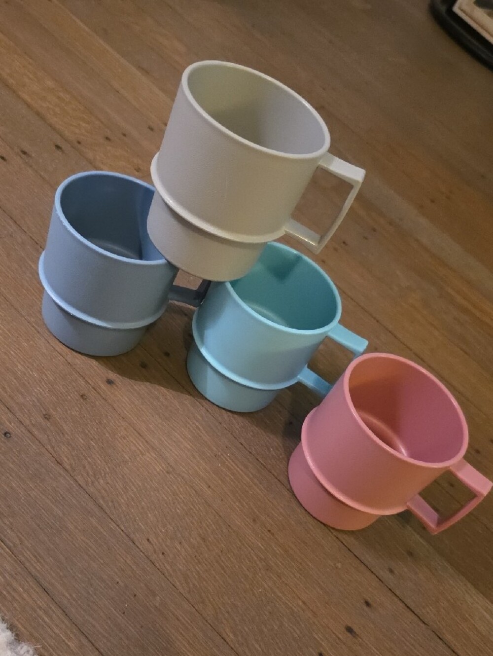 Tupperware Vintage Stackable Pastel Mugs Set Of 4 #1312